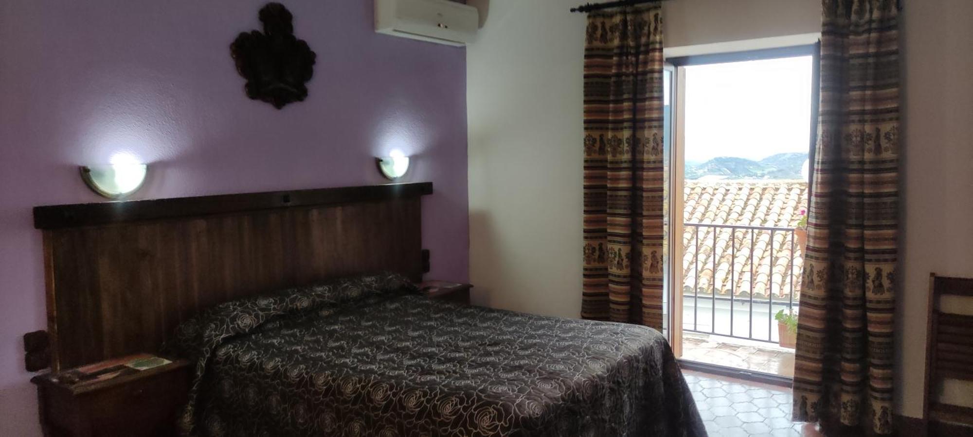 Hostal Rural Marques De Zahara Захара де ла Сиера Екстериор снимка