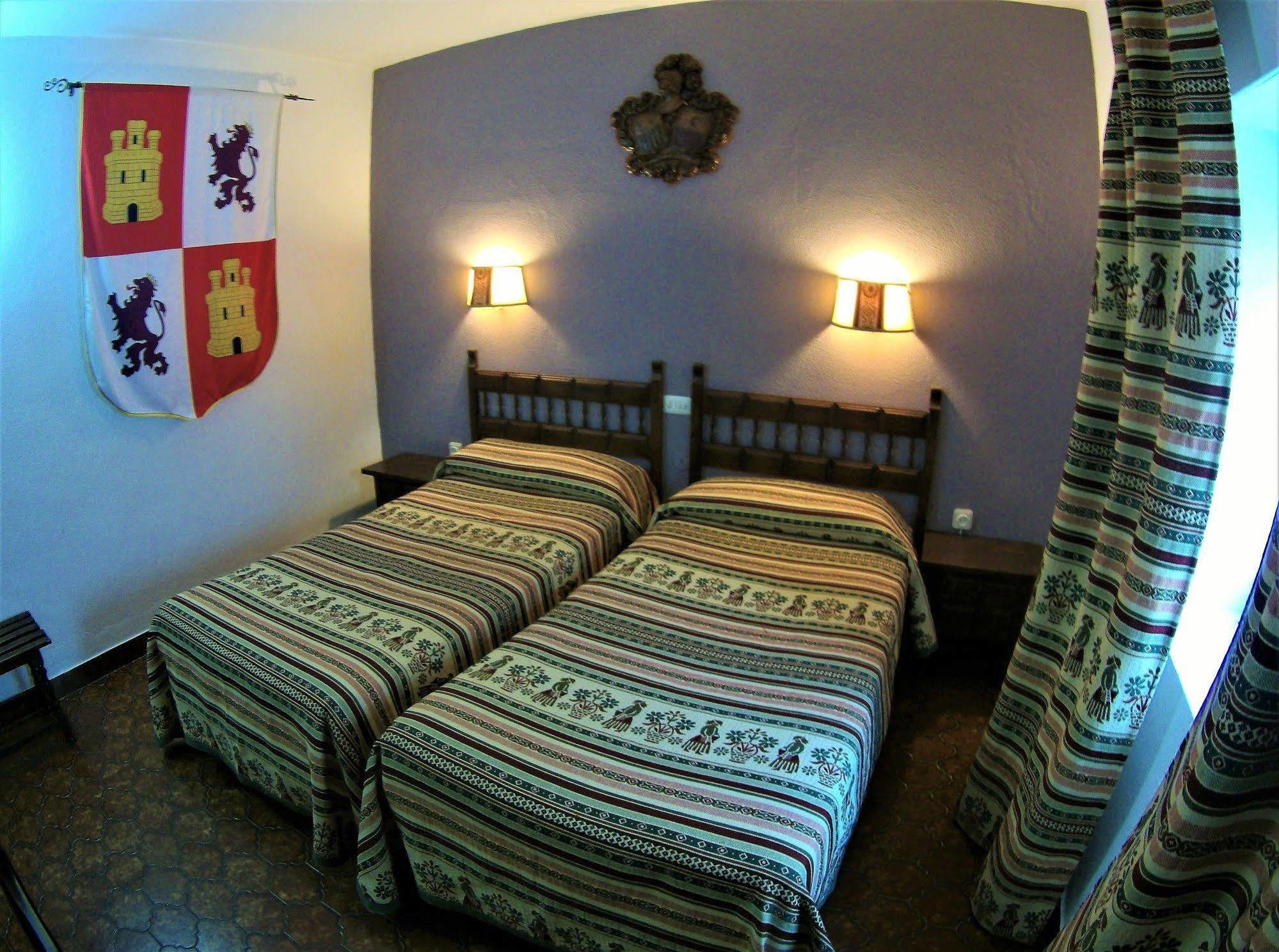 Hostal Rural Marques De Zahara Захара де ла Сиера Екстериор снимка